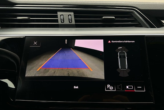 Audi e-tron 25 of 26