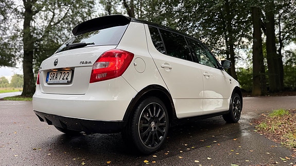 Skoda Fabia 2 of 15