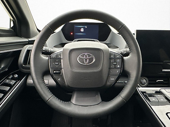 Toyota bZ4X 13 of 30