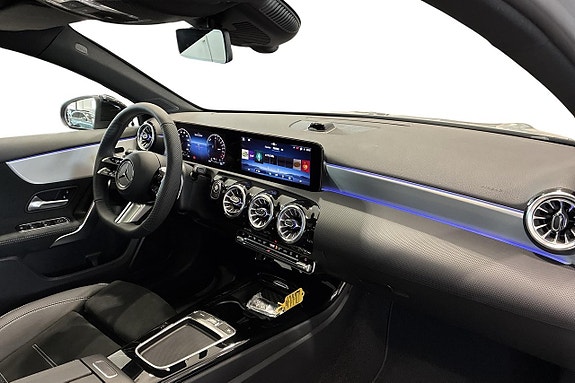 Mercedes-Benz A250 17 of 19