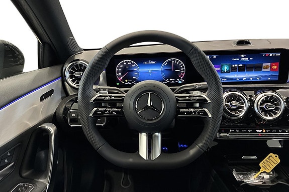 Mercedes-Benz A250 16 of 19