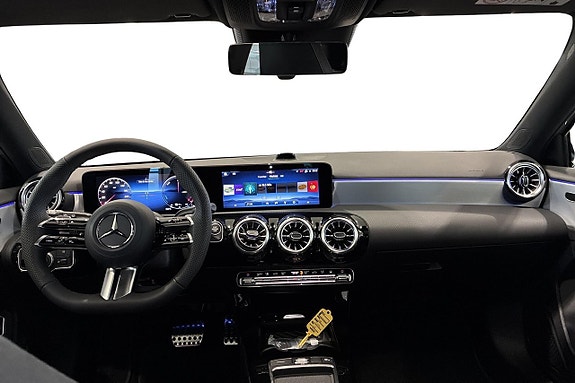 Mercedes-Benz A250 15 of 19