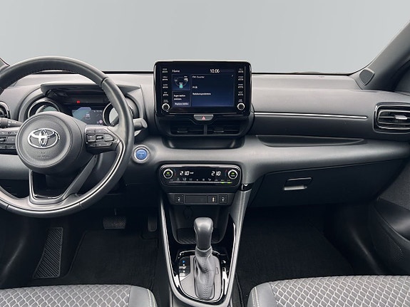 Toyota Yaris 8 of 10