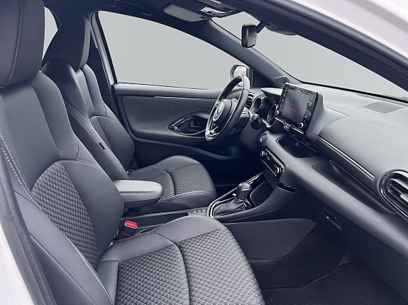 Toyota Yaris 6 of 10