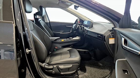 Kia EV6 8 of 12