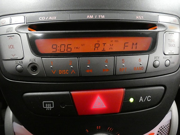 Toyota Aygo 10 of 16