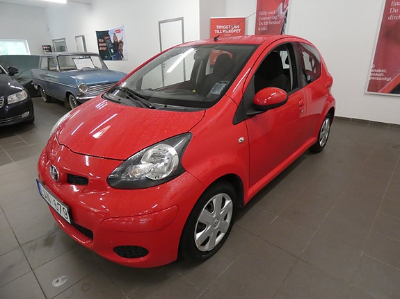 Toyota Aygo 3 of 16