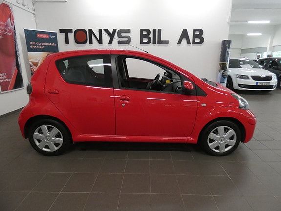 Toyota Aygo 6 of 16