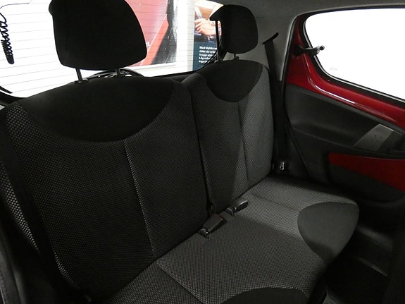Toyota Aygo 15 of 16