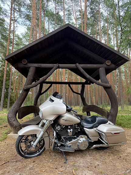 Harley-Davidson Street Glide 5 of 5