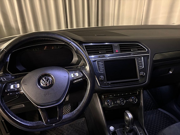 Volkswagen Tiguan 12 of 19
