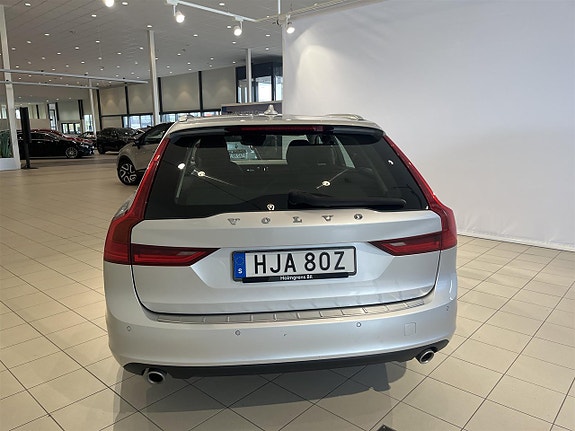 Volvo V90 5 of 12