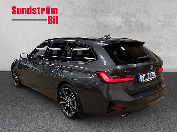 BMW 330e 5 of 25