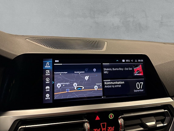 BMW 330e 18 of 25