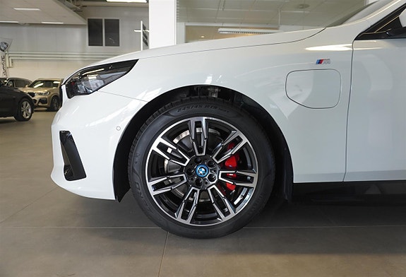 BMW 530e 3 of 26