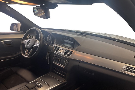 Mercedes-Benz E220 9 of 11