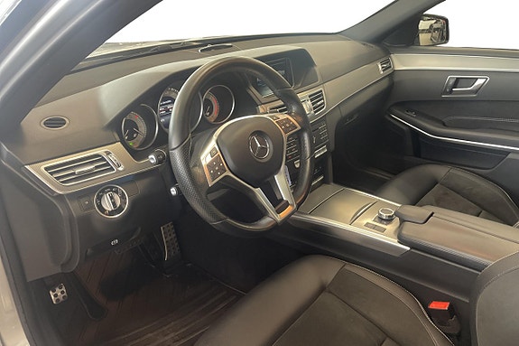 Mercedes-Benz E220 6 of 11