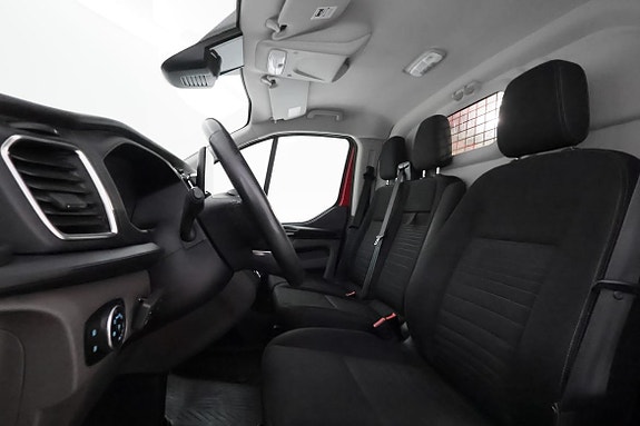Ford Transit Custom 9 of 23