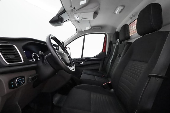 Ford Transit Custom 8 of 23