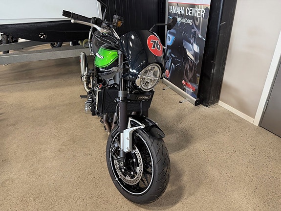 Kawasaki Z900RS ABS 2 of 4