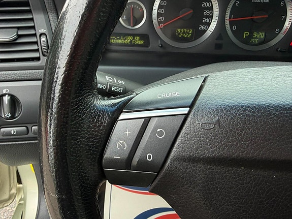 Volvo V70 20 of 22