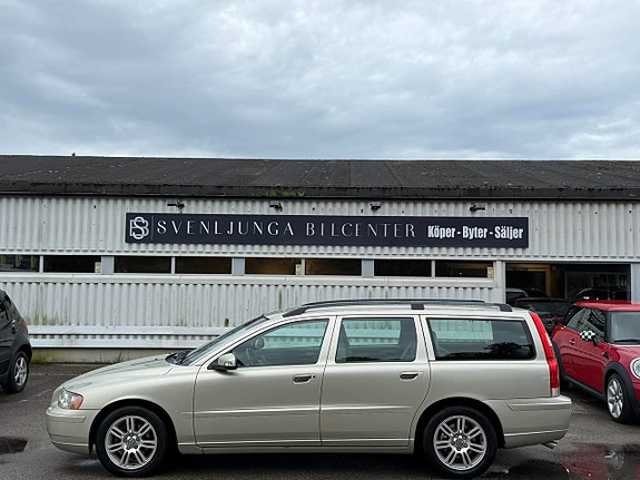 Volvo V70 5 of 22