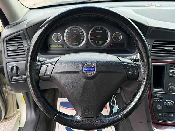 Volvo V70 19 of 22