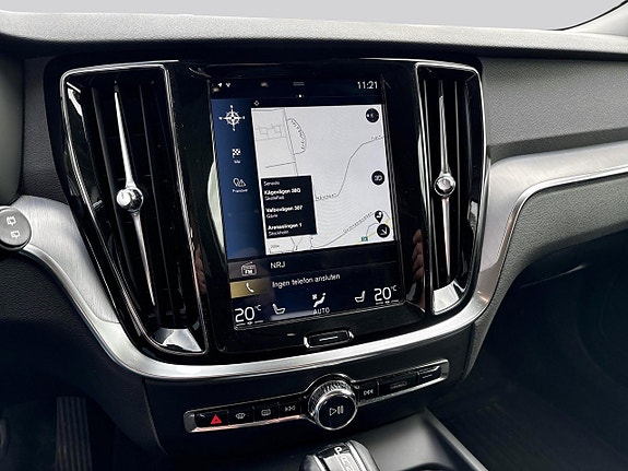 Volvo V60 Cross Country 11 of 14