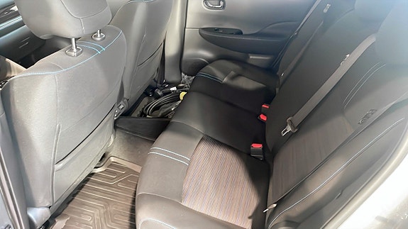 Nissan Leaf 5 of 9