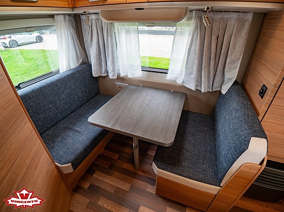 Weinsberg Caraone 390 QD *Truma *Dubbelbädd 3 of 15