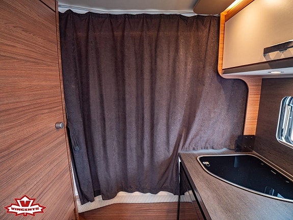 Weinsberg Caraone 390 QD *Truma *Dubbelbädd 8 of 15