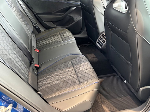 Volkswagen Passat 10 of 10