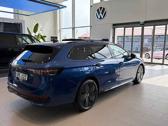 Volkswagen Passat 4 of 10