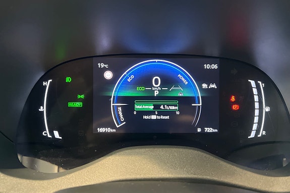 Toyota Yaris Cross 16 of 23