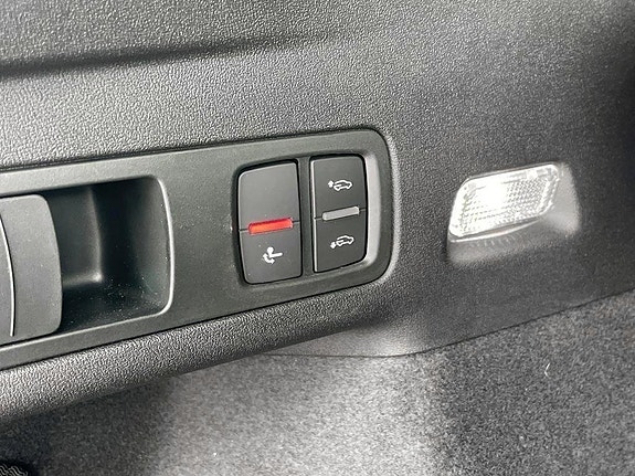 Audi S6 e-tron 13 of 18