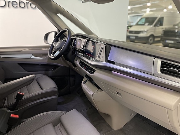 Volkswagen Multivan 19 of 28