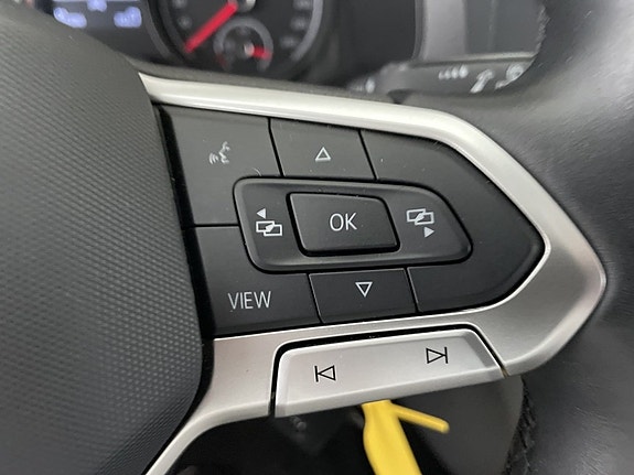 Volkswagen Caravelle 16 of 22