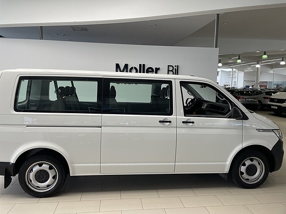 Volkswagen Caravelle 5 of 22