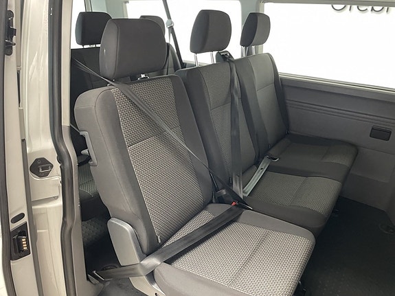 Volkswagen Caravelle 8 of 22