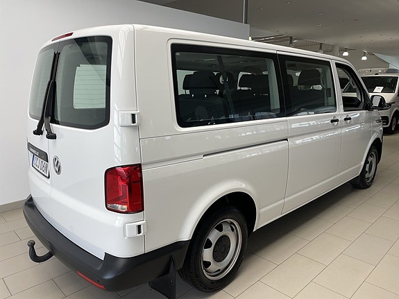 Volkswagen Caravelle 7 of 22