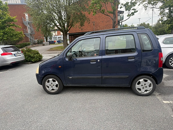 Suzuki Wagon R+ 3 of 7