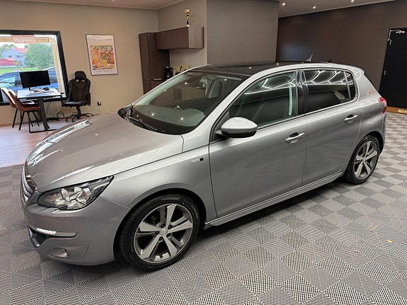 Peugeot 308 19 of 22