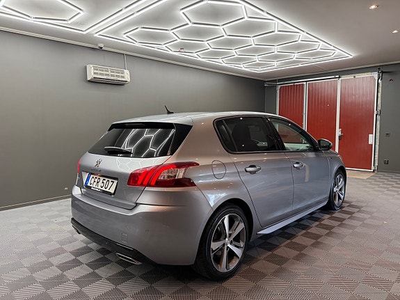 Peugeot 308 7 of 22