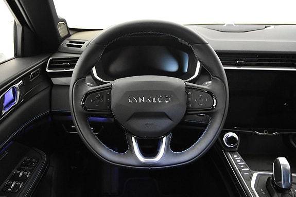 Lynk & Co 01 10 of 24