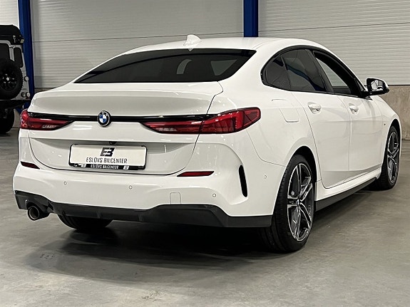 BMW 218 4 of 25