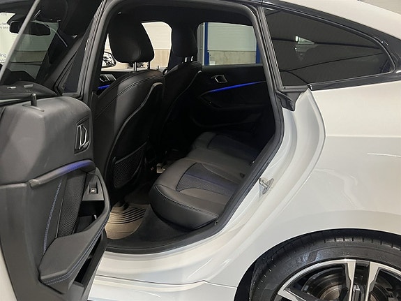 BMW 218 13 of 25