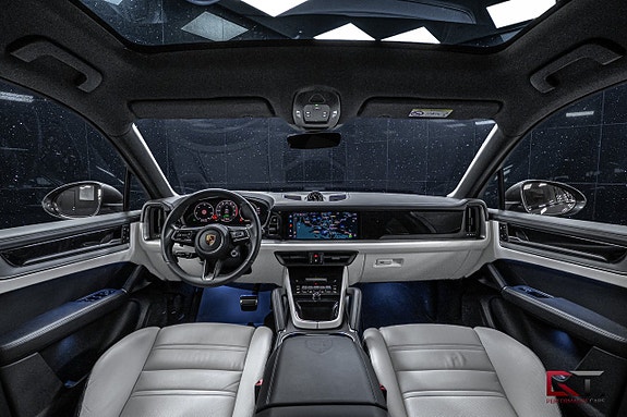 Porsche Cayenne S 17 of 21