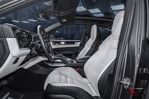 Porsche Cayenne S 15 of 21