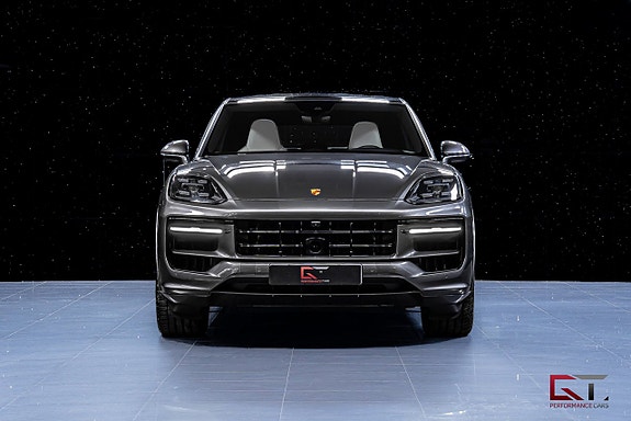 Porsche Cayenne S 3 of 21