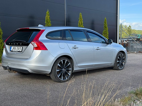 Volvo V60 3 of 6